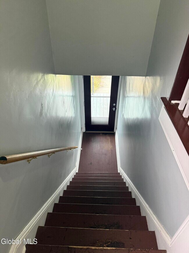 Foto del edificio - 822 Hampton Ave