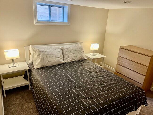 Photo du bâtiment - 282 Poyntz Av