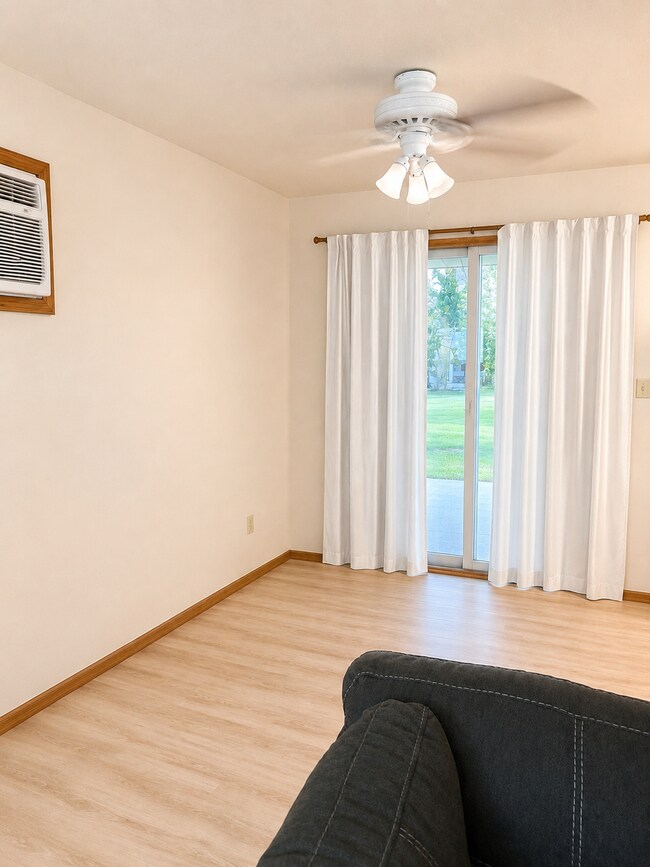 Foto del edificio - 1517 Wicks Ln