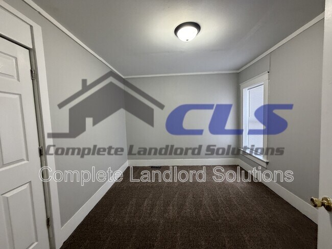 Foto del edificio - 36 Gilbert Ave