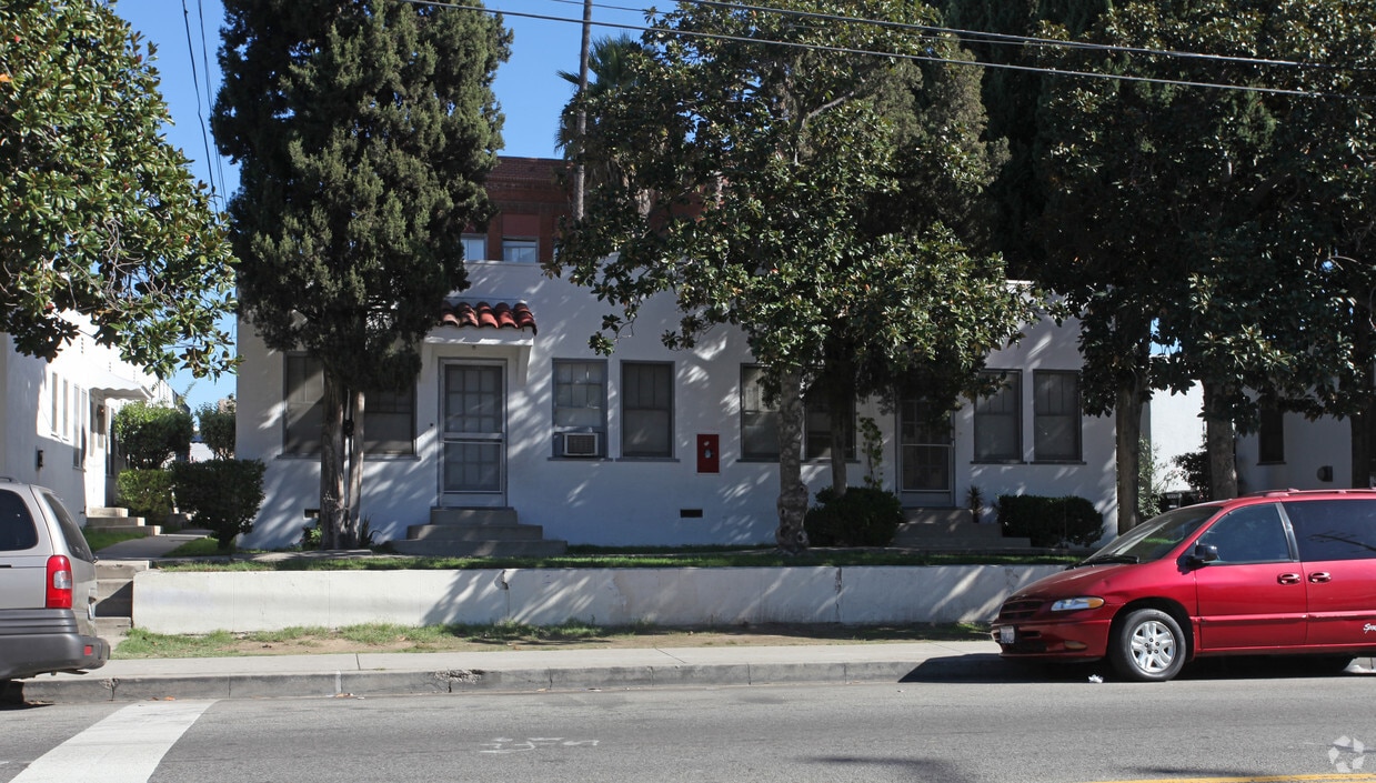 Building Photo - 121 N Avenue 50