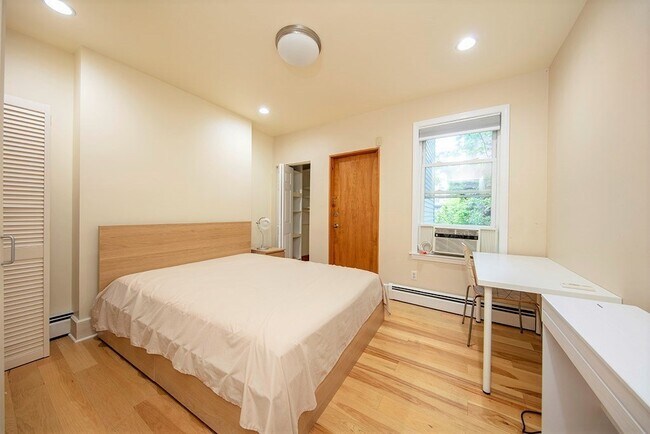Building Photo - 13 Fallon Pl