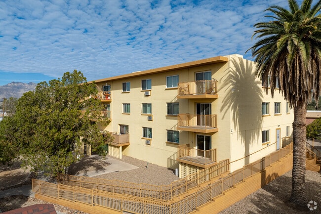 Foto del edificio - Catalina Village Apartments