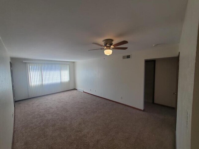 Foto del edificio - 14 Bruce Dr