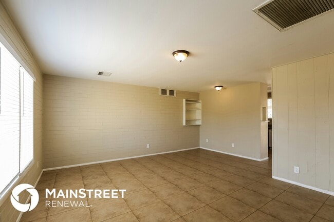 Foto del edificio - 3133 W Marshall Ave