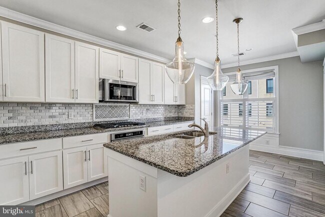 Foto del edificio - 621 Bluemont Ave