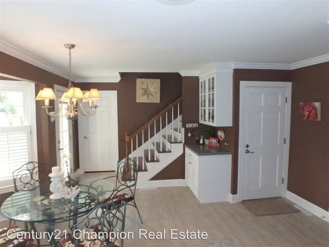 Building Photo - 115 Tweed Dr