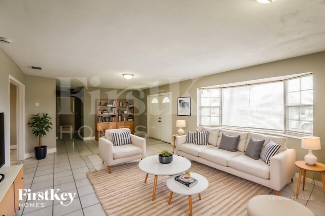 Building Photo - 7171 SW 10th Ct