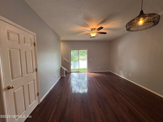 Foto del edificio - 7806 Melvin Rd