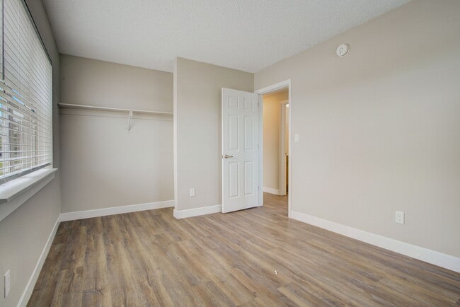 Building Photo - Stillwater Cove