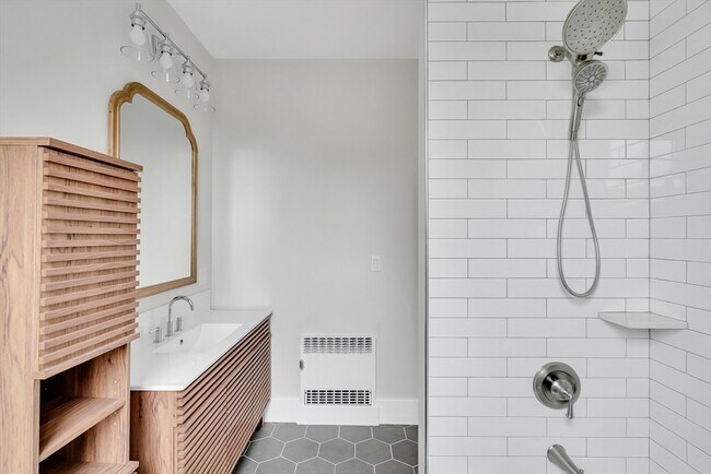 Foto del edificio - 1485 Beacon St