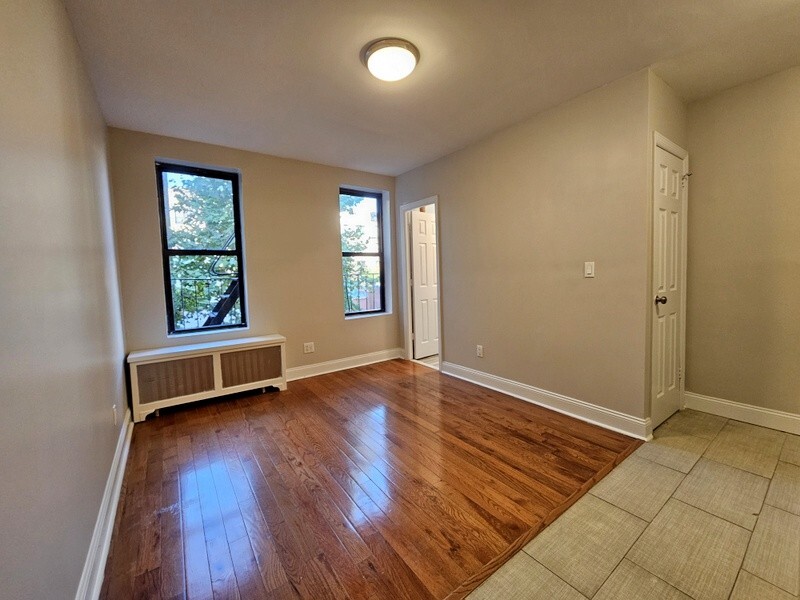 Foto principal - 515 W 168th St