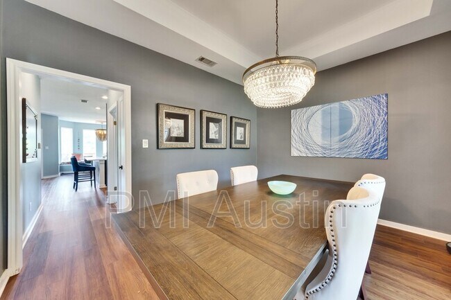 Building Photo - 10655 Floral Park Dr
