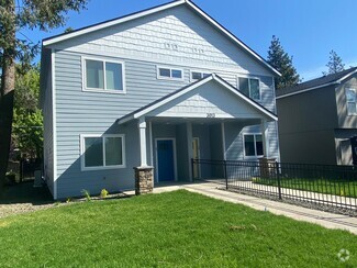 Building Photo - 3013 E 36th Ave