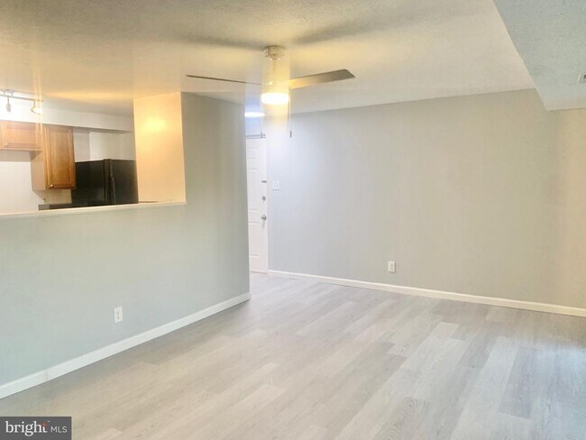 Foto del edificio - 5 Cranberry Ct