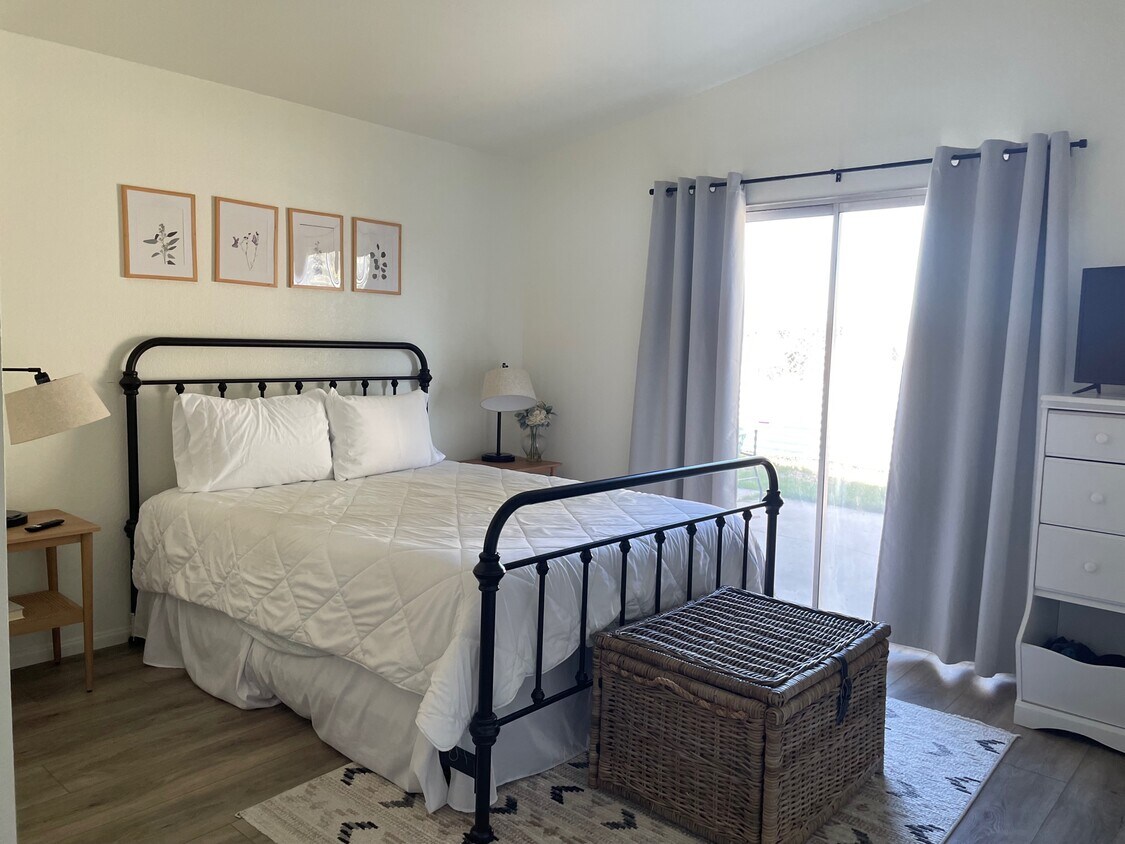 Foto principal - 39436 Long Ridge Dr