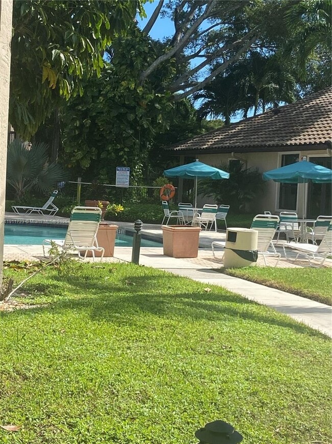 Foto del edificio - 4501 W McNab Rd