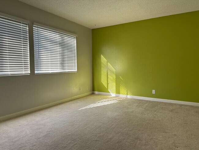 Foto del edificio - 1227 Casita Dr