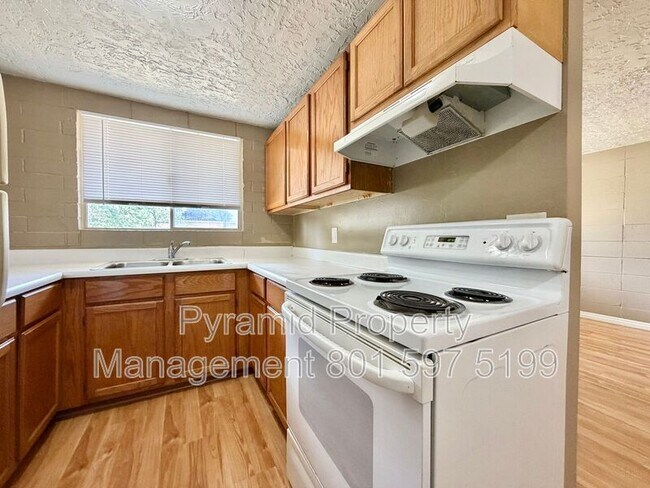 Foto del edificio - 805 S Cheyenne St