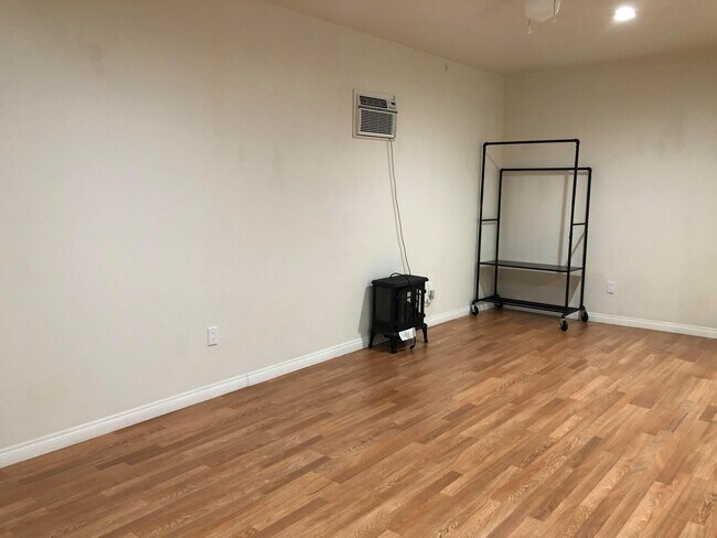 Foto del edificio - 3219 Gleason Ave