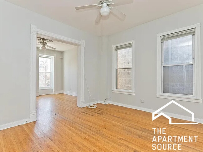 Building Photo - 858 N Paulina St