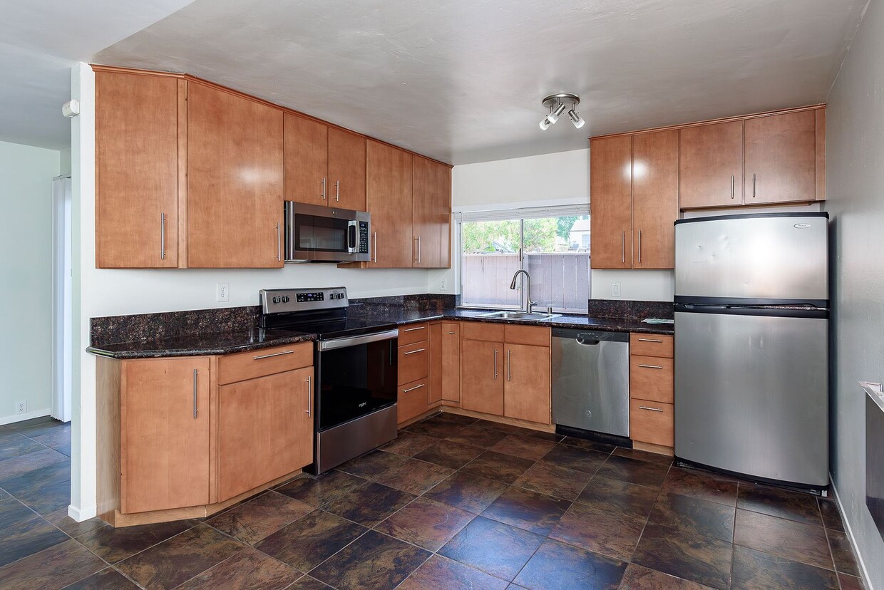 Primary Photo - Amazing, Quiet University City Condo For Rent