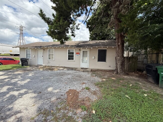 Building Photo - 6603 Avenue T