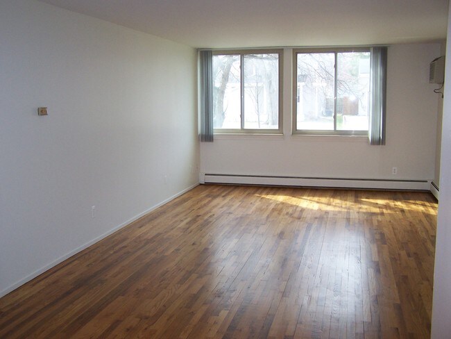 Building Photo - 239 Twelve Mile Rd