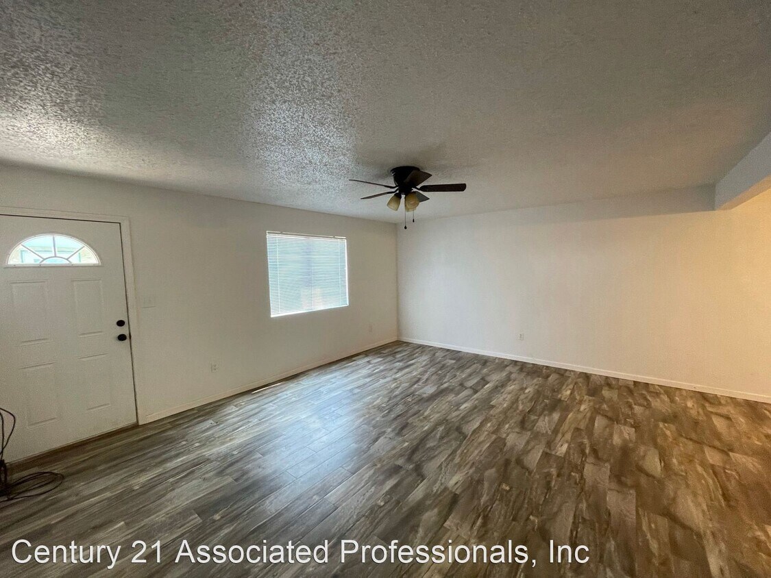 Primary Photo - 2 br, 1 bath House - 714 Tierra Del Sol Apt C