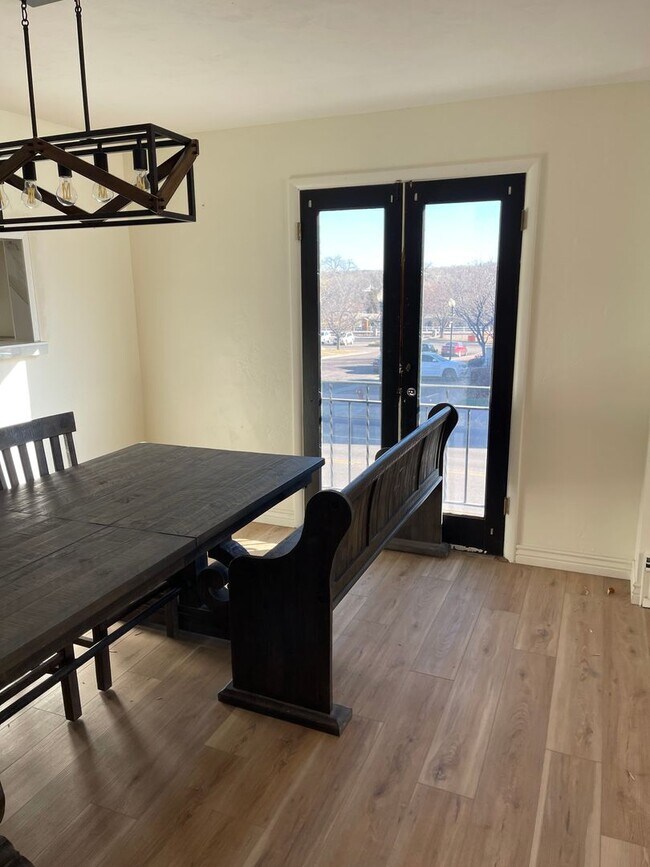 Foto del edificio - 331 Royal Gorge Blvd