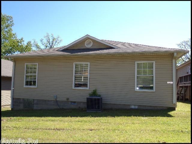 Building Photo - 3205 Ludwig St