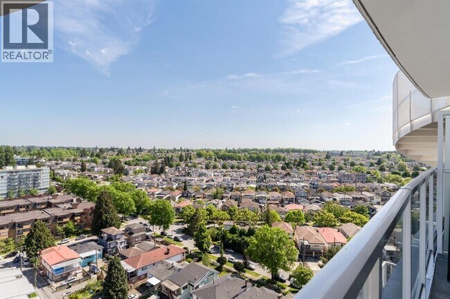 Photo du bâtiment - 2220 Kingsway