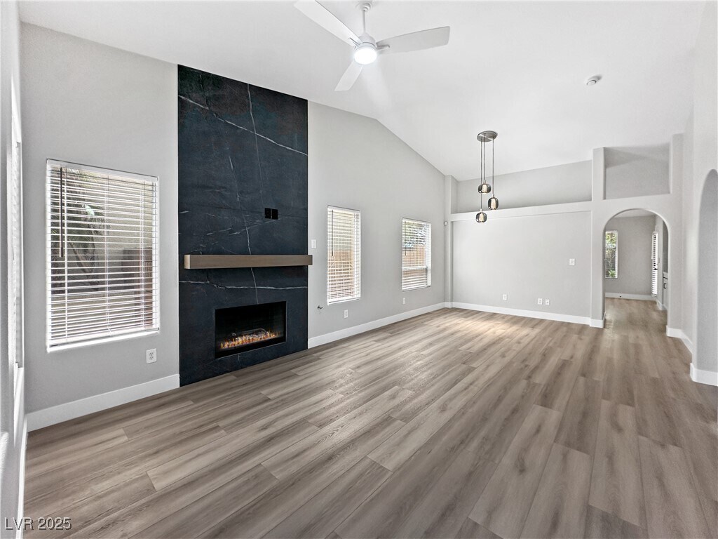 Foto principal - 1506 Emerald Peak Ave