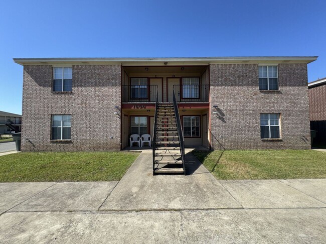 Building Photo - 1606 Dugger Cir