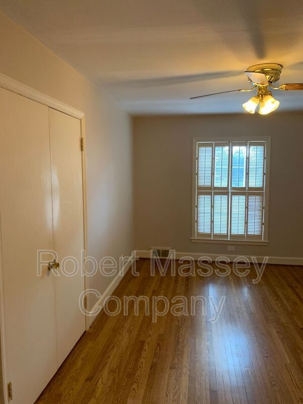 Foto del edificio - 3925 Ormond Rd