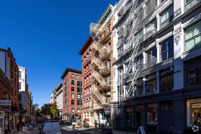 Building Photo - 123 Prince St