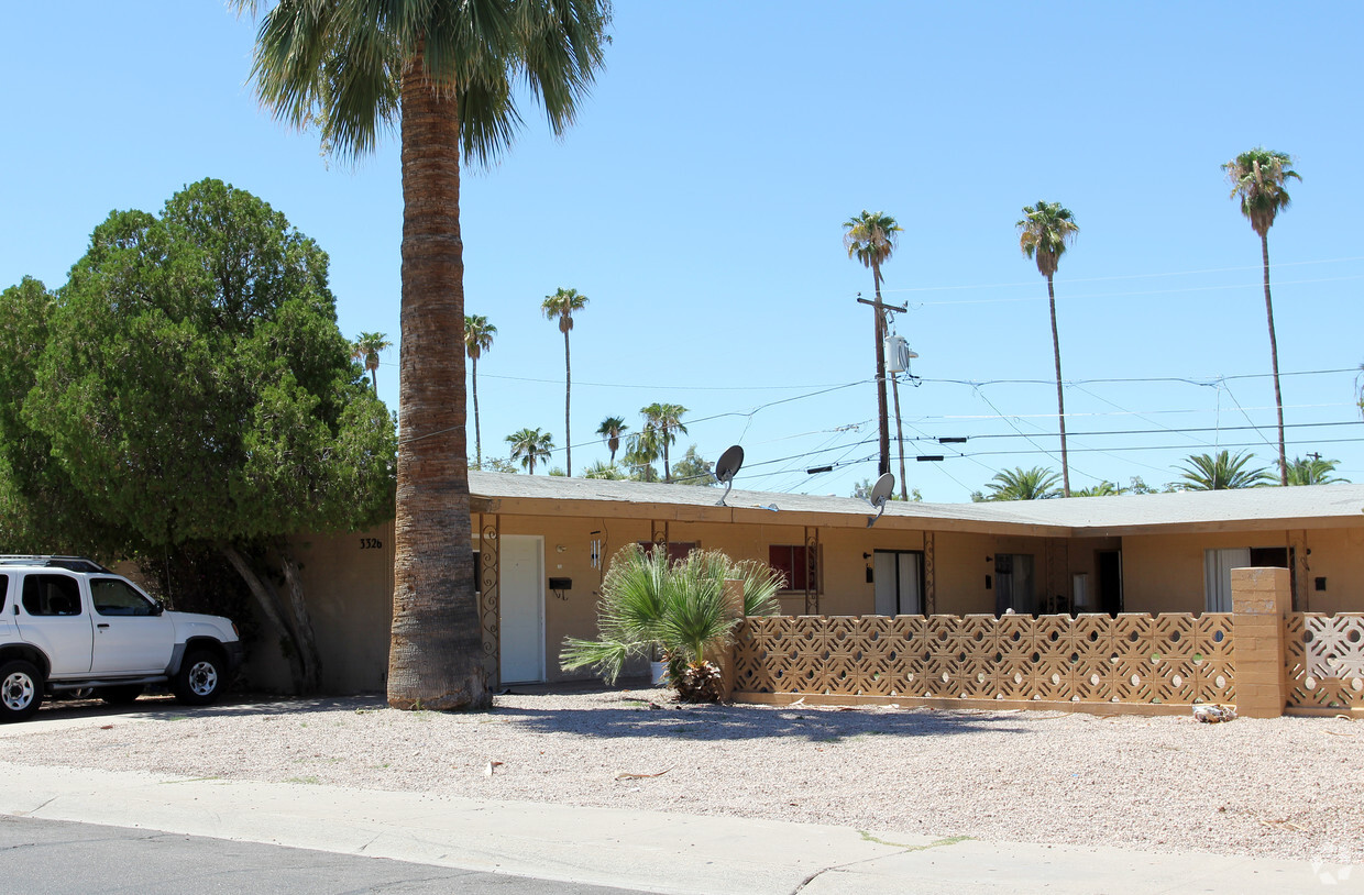 Building Photo - 3326-3332 N 66th Pl