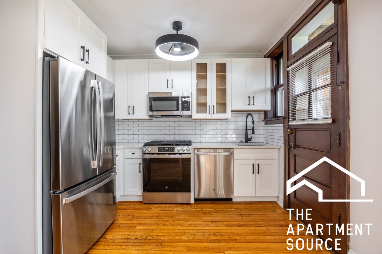 Primary Photo - 3126 N Spaulding Ave