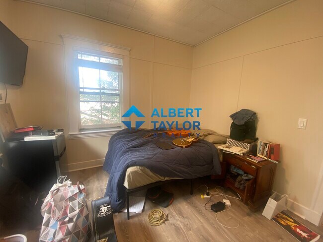 Building Photo - 18 Sawyer Ter