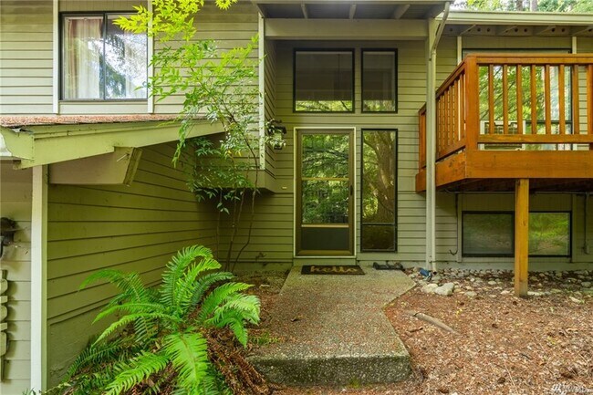 Building Photo - 2201 245th Ave SE