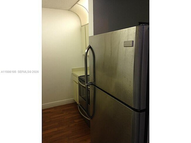 Foto del edificio - 8260 SW 210th St