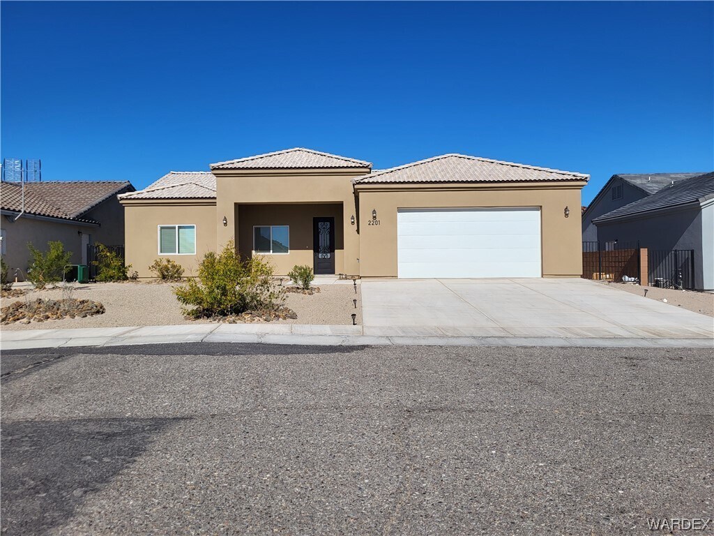 2201 Moonridge Ln, Fort Mohave, AZ 86426 House Rental in Fort Mohave