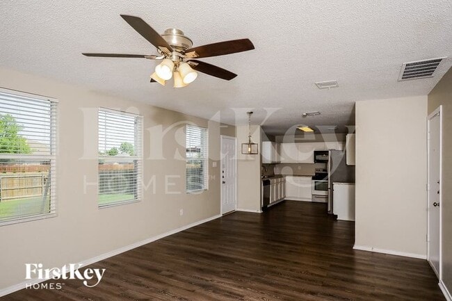 Building Photo - 313 Butch Cassidy Dr