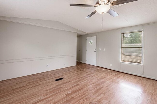 Building Photo - 1345 FM 405 Rd