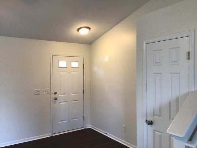 Building Photo - 362 Green Apple Place