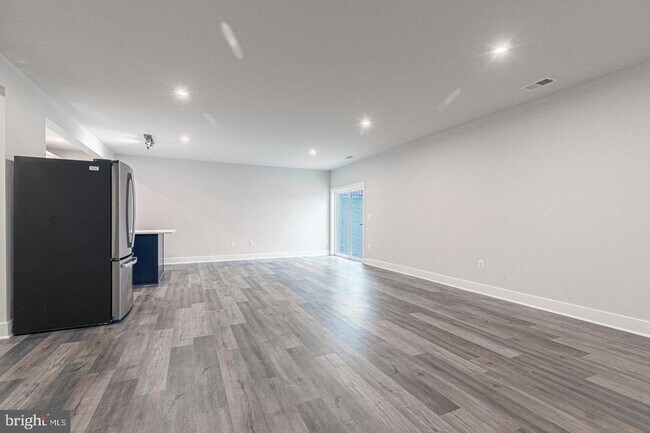 Foto del edificio - 941 Warlander Dr SW