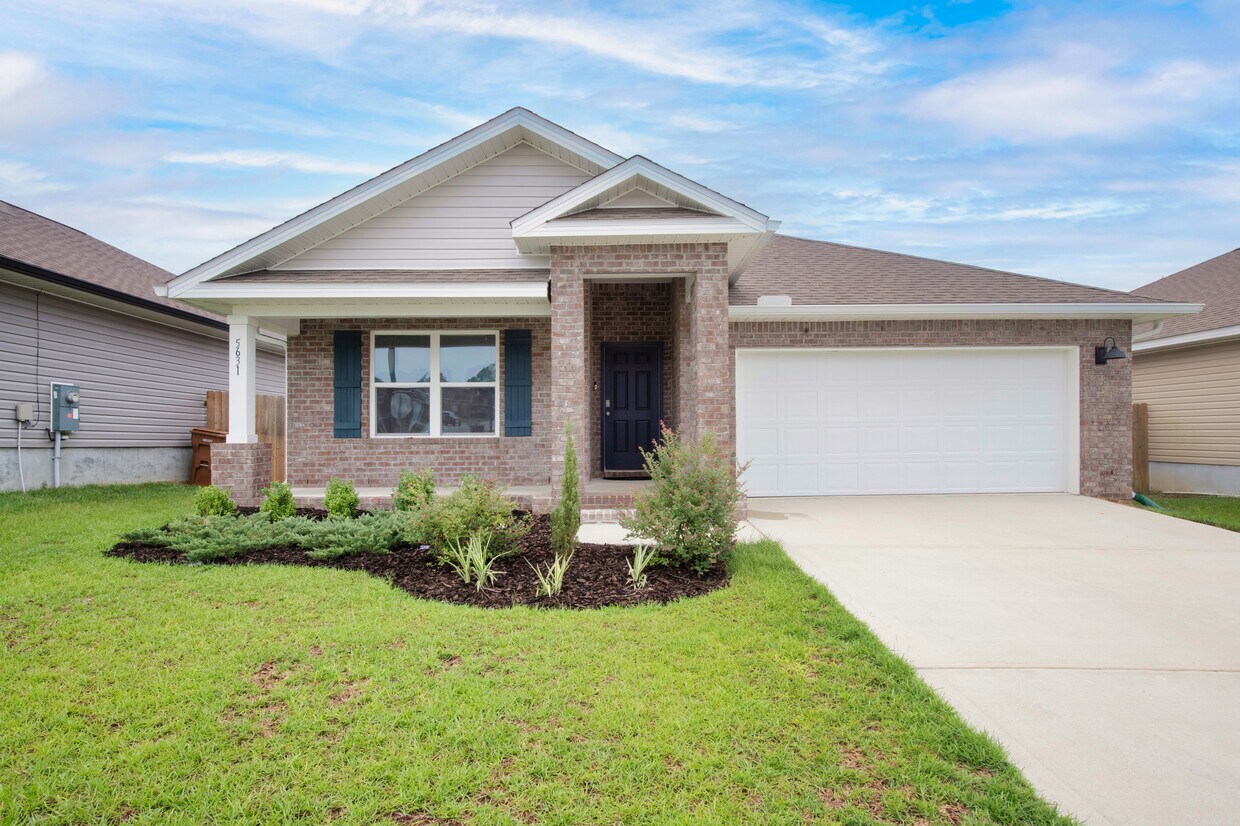Primary Photo - 5631 Guinevere Ln