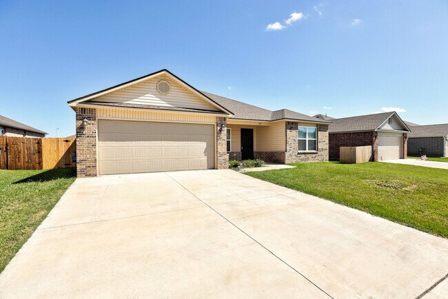 Foto del edificio - Gorgeous Newly-Built 4 Bed 2 Bath Home in ...