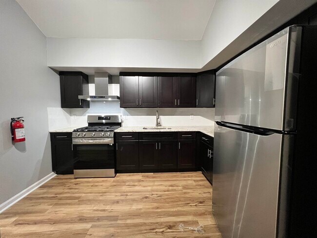 Foto del edificio - 6501 Durham Ave