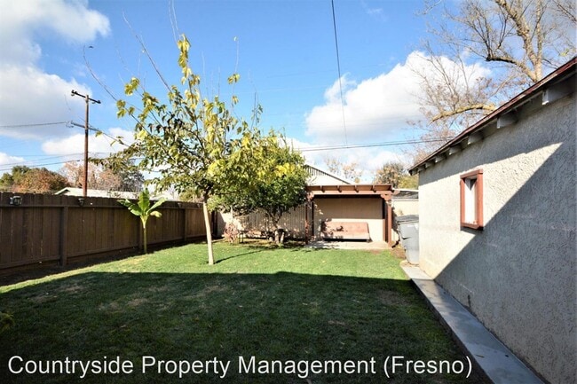 Building Photo - 2 br, 1 bath House - 4155 E. Illinois Avenue